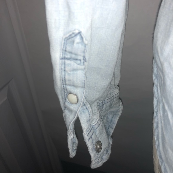 American Eagle Light Wash Denim Buttondown - Picture 5 of 5